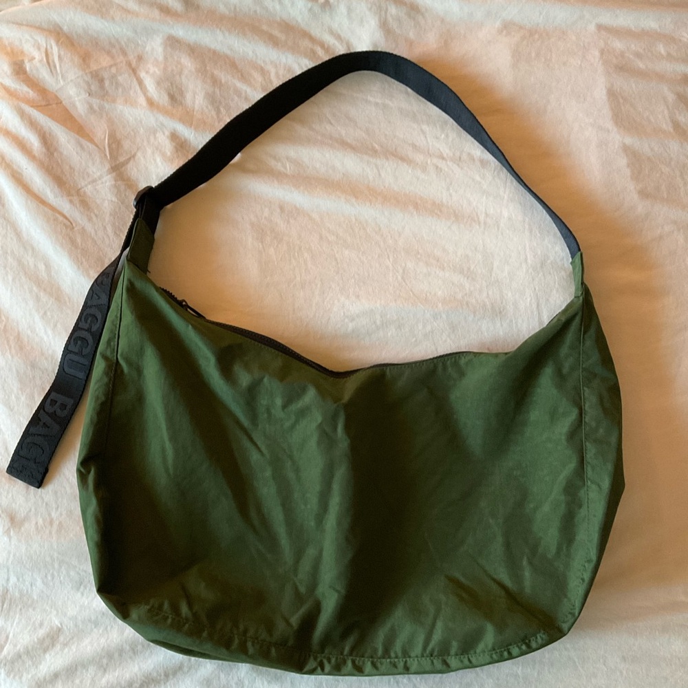 Baggu Bay Laurel Dark Green Large Crescent Nylon Bag